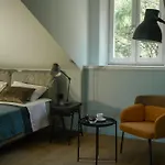 Onyx Apartments